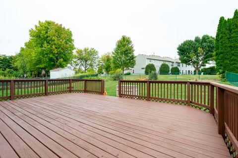 Tiny photo for 992 Mcphee Drive, Lake In The Hills, IL 60156 (MLS # 12459651)