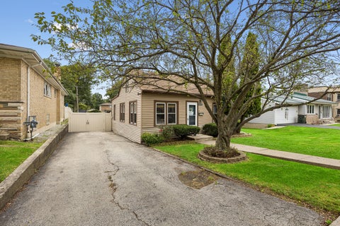 Tiny photo for 9824 S Campbell Avenue, Evergreen Park, IL 60805 (MLS # 12756022)