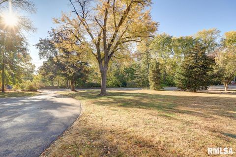 Tiny photo for 910 2ND Avenue S, Clinton, IA 52732 (MLS # QC4269032)