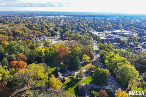 Tiny photo for 910 2ND Avenue S, Clinton, IA 52732 (MLS # QC4269032)