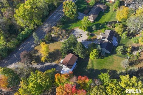 Tiny photo for 910 2ND Avenue S, Clinton, IA 52732 (MLS # QC4269032)