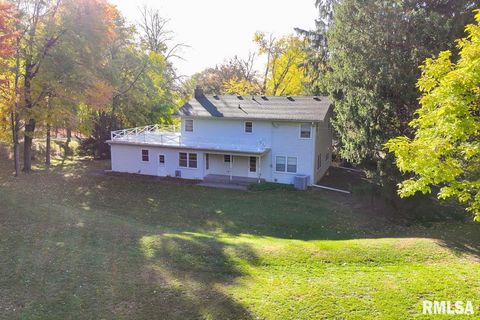 Tiny photo for 910 2ND Avenue S, Clinton, IA 52732 (MLS # QC4269032)