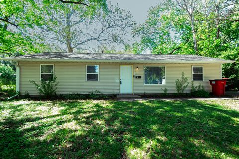Photo of 1607 Williamsburg Drive, Champaign, IL 61821 (MLS # 12572820)