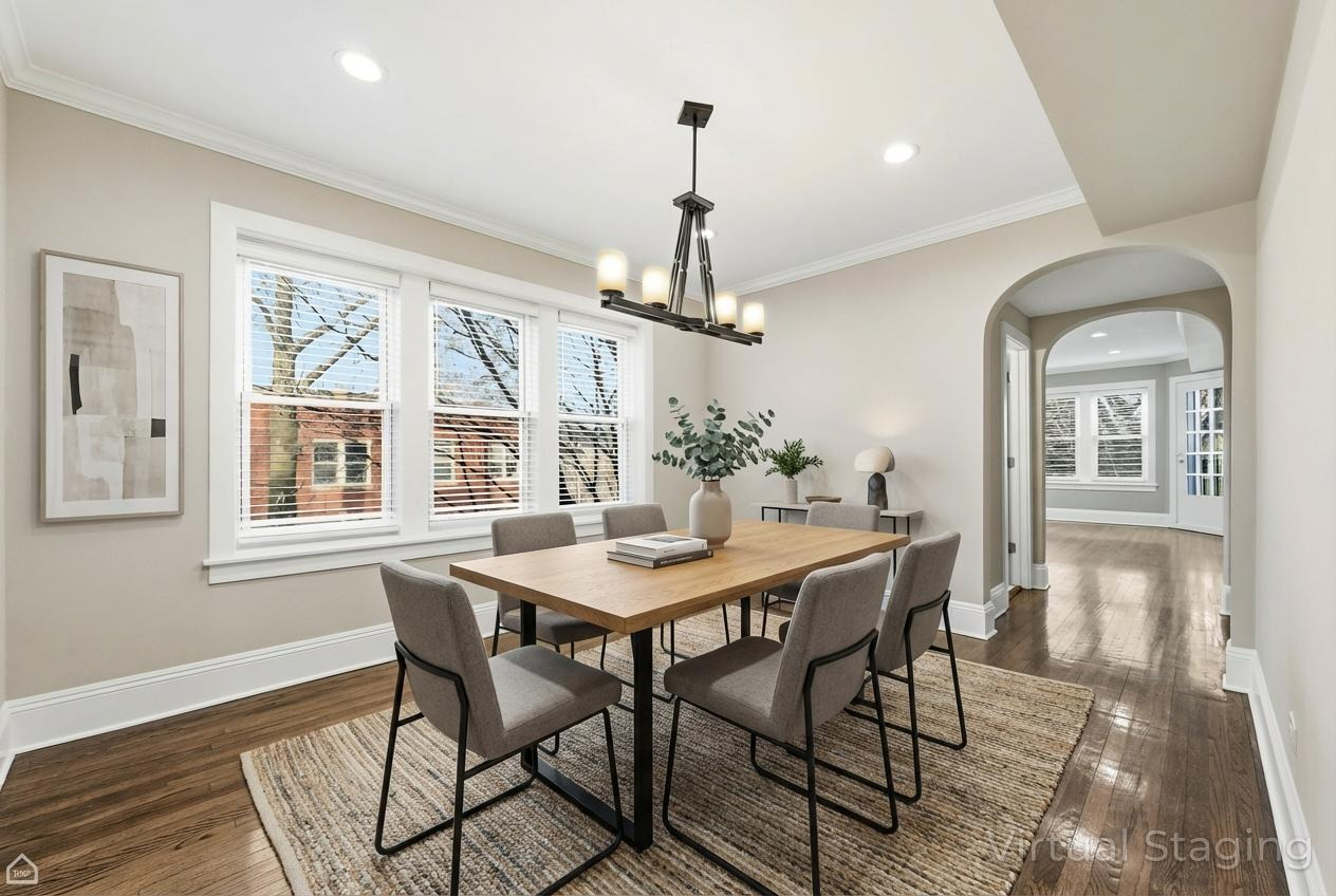 2303 W WINONA Street 2E