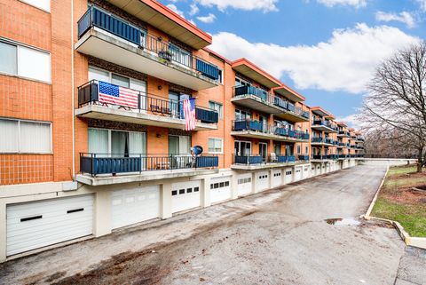 Tiny photo for 940 Holbrook Road #33B, Homewood, IL 60430 (MLS # 12408036)