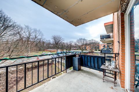 Tiny photo for 940 Holbrook Road #33B, Homewood, IL 60430 (MLS # 12408036)