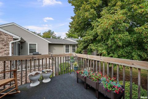 Tiny photo for 2422 E 51ST Street #E, Davenport, IA 52807 (MLS # QC4267757)