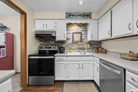 Tiny photo for 2422 E 51ST Street #E, Davenport, IA 52807 (MLS # QC4267757)