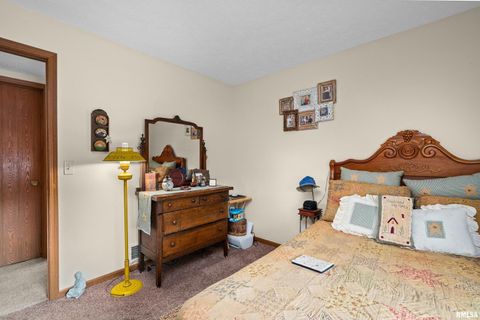 Tiny photo for 2422 E 51ST Street #E, Davenport, IA 52807 (MLS # QC4267757)