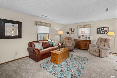 Tiny photo for 2422 E 51ST Street #E, Davenport, IA 52807 (MLS # QC4267757)