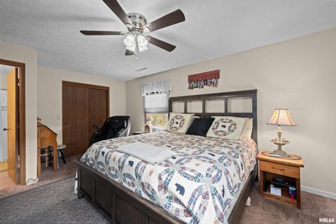 Tiny photo for 2422 E 51ST Street #E, Davenport, IA 52807 (MLS # QC4267757)