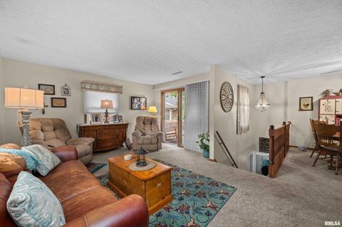 Tiny photo for 2422 E 51ST Street #E, Davenport, IA 52807 (MLS # QC4267757)