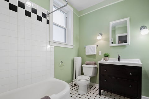 Tiny photo for 1530 W Elmdale Avenue #1, Chicago, IL 60660 (MLS # 12668484)