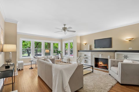 Tiny photo for 1530 W Elmdale Avenue #1, Chicago, IL 60660 (MLS # 12668484)