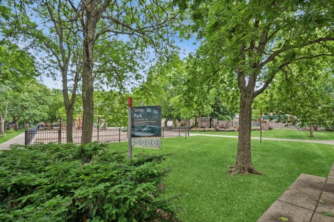 Tiny photo for 1530 W Elmdale Avenue #1, Chicago, IL 60660 (MLS # 12668484)