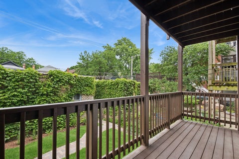 Tiny photo for 1530 W Elmdale Avenue #1, Chicago, IL 60660 (MLS # 12668484)