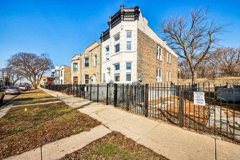3918 W Fillmore Street Chicago IL 60624