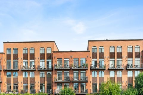 Photo of 1830 N Winchester Avenue #105, Chicago, IL 60622 (MLS # 12607626)