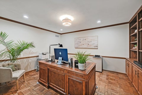 Tiny photo for 5 Regent Court, Burr Ridge, IL 60527 (MLS # 12537427)