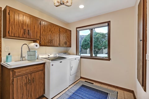 Tiny photo for 5 Regent Court, Burr Ridge, IL 60527 (MLS # 12537427)