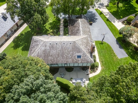Tiny photo for 5 Regent Court, Burr Ridge, IL 60527 (MLS # 12537427)