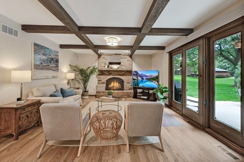 Tiny photo for 5 Regent Court, Burr Ridge, IL 60527 (MLS # 12537427)
