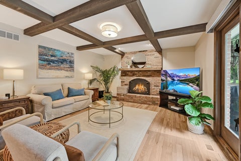Tiny photo for 5 Regent Court, Burr Ridge, IL 60527 (MLS # 12537427)