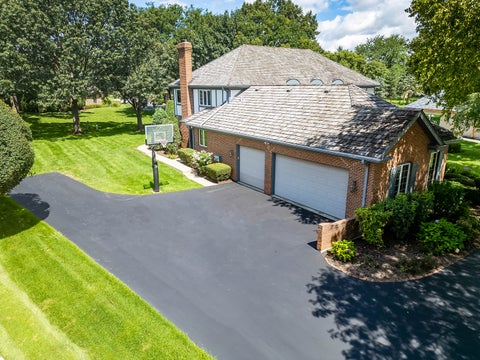 Tiny photo for 5 Regent Court, Burr Ridge, IL 60527 (MLS # 12537427)