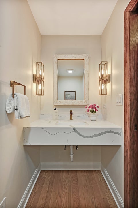Tiny photo for 5 Regent Court, Burr Ridge, IL 60527 (MLS # 12537427)