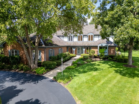 Tiny photo for 5 Regent Court, Burr Ridge, IL 60527 (MLS # 12537427)