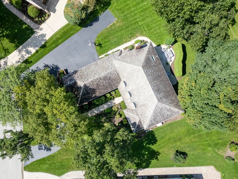 Tiny photo for 5 Regent Court, Burr Ridge, IL 60527 (MLS # 12537427)
