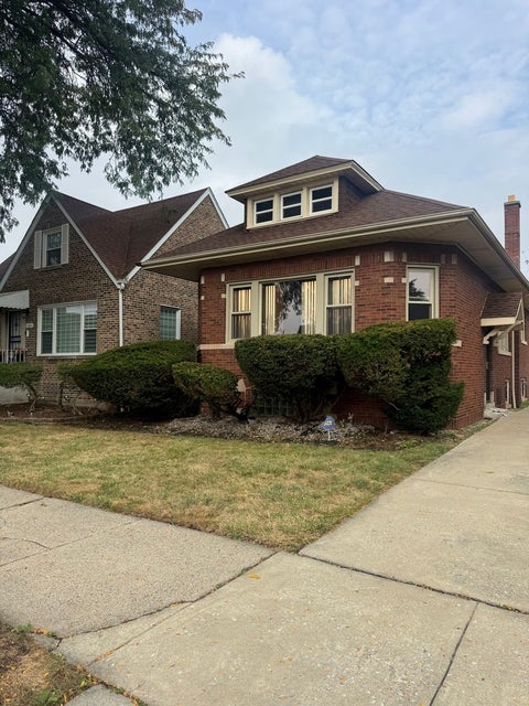 Photo of 10827 S Wallace Street, Chicago, IL 60628 (MLS # 12763838)