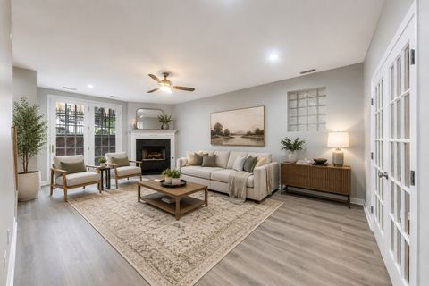 Tiny photo for 2031 W Augusta Boulevard #1, Chicago, IL 60622 (MLS # 12640427)