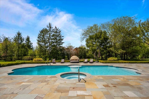 Tiny photo for 2220 Churchill Circle, Libertyville, IL 60048 (MLS # 12586195)