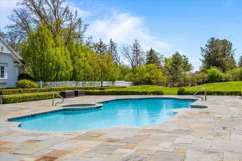 Tiny photo for 2220 Churchill Circle, Libertyville, IL 60048 (MLS # 12586195)