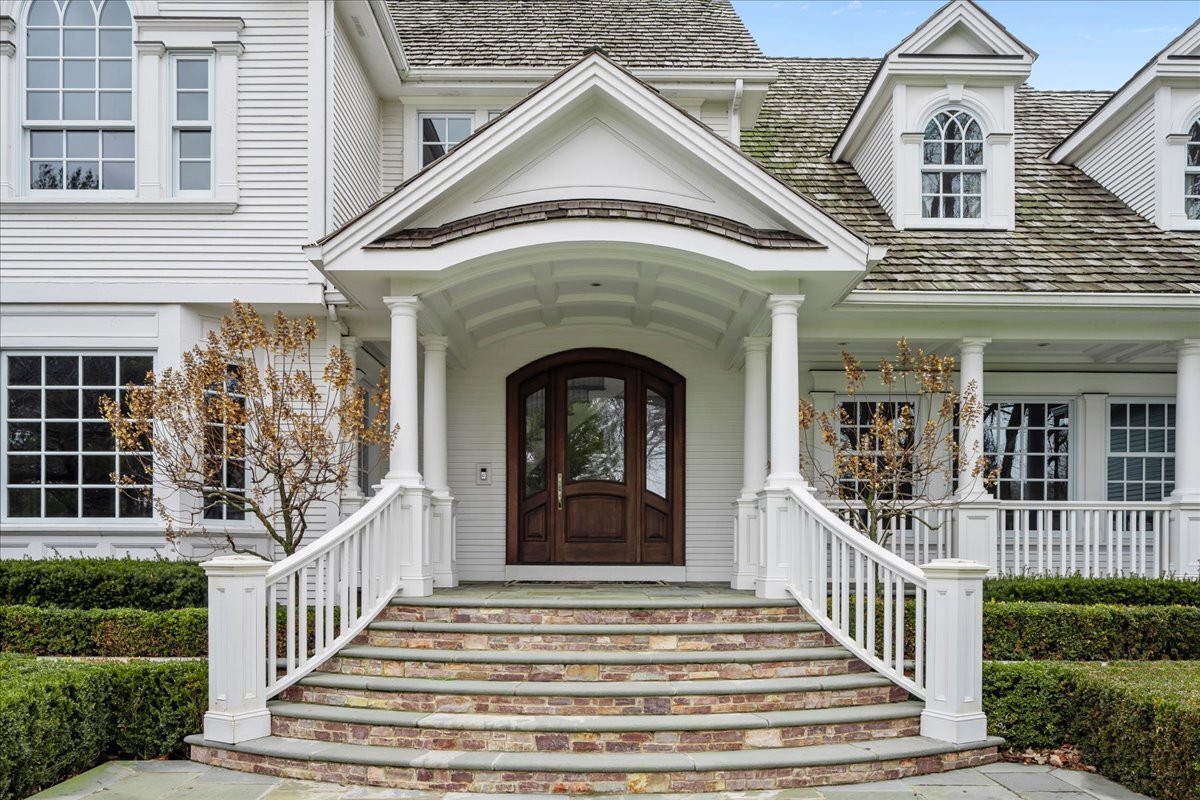 2220 Churchill Circle