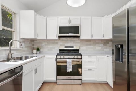 Tiny photo for 2108 Aspen Drive, Woodstock, IL 60098 (MLS # 12438699)