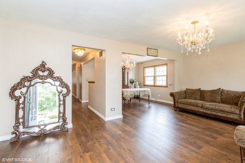 Tiny photo for 6846 N Dowagiac Avenue, Chicago, IL 60646 (MLS # 12500660)