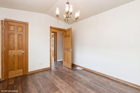 Tiny photo for 6846 N Dowagiac Avenue, Chicago, IL 60646 (MLS # 12500660)