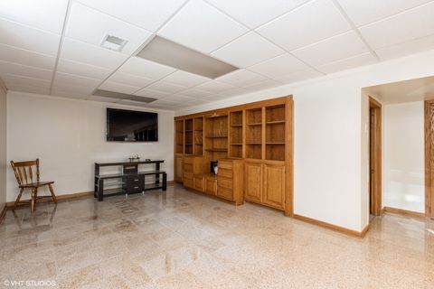 Tiny photo for 6846 N Dowagiac Avenue, Chicago, IL 60646 (MLS # 12500660)