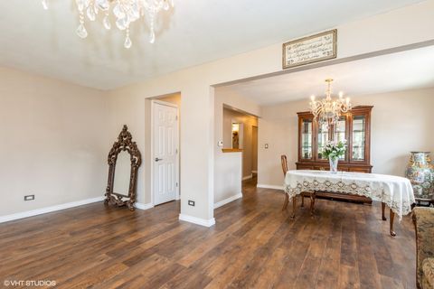 Tiny photo for 6846 N Dowagiac Avenue, Chicago, IL 60646 (MLS # 12500660)