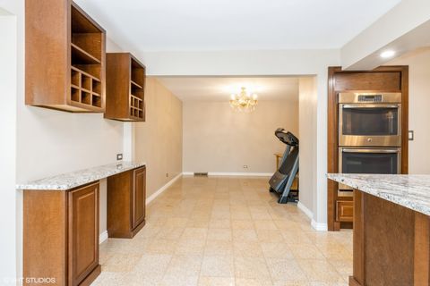 Tiny photo for 6846 N Dowagiac Avenue, Chicago, IL 60646 (MLS # 12500660)