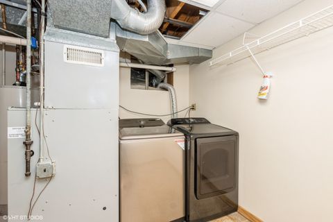 Tiny photo for 6846 N Dowagiac Avenue, Chicago, IL 60646 (MLS # 12500660)