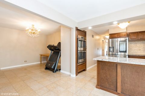 Tiny photo for 6846 N Dowagiac Avenue, Chicago, IL 60646 (MLS # 12500660)