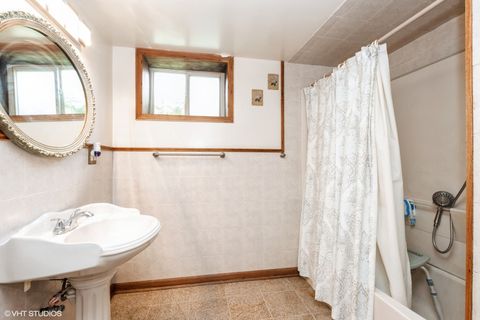 Tiny photo for 6846 N Dowagiac Avenue, Chicago, IL 60646 (MLS # 12500660)