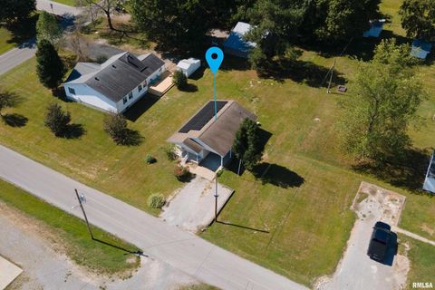 Tiny photo for 902 N TAFT Street, Marion, IL 62959 (MLS # QC4268105)