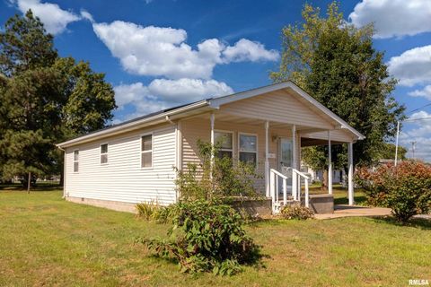 Tiny photo for 902 N TAFT Street, Marion, IL 62959 (MLS # QC4268105)