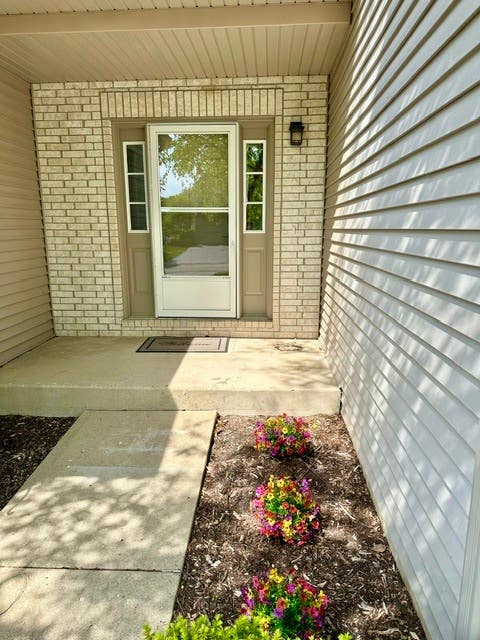 Tiny photo for 2643 Granite Court #B, Crystal Lake, IL 60012 (MLS # 12661777)