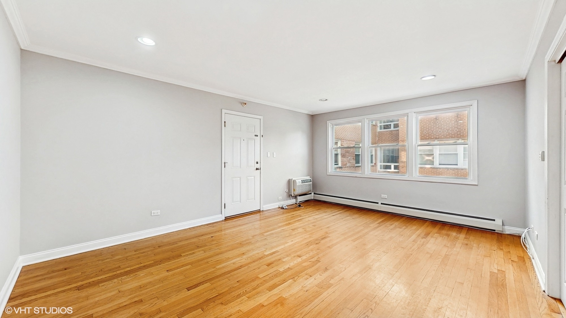 4629 Main Street 2A