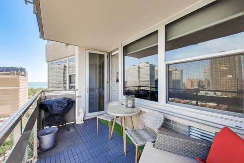 Tiny photo for 555 W CORNELIA Avenue #1711, Chicago, IL 60657 (MLS # 12491038)